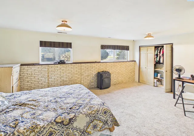 Photo 4 of Single family home for sale at 2011 18th Avenue, Kennewick, WA 99337 | MLS# 294547 | Listing updated on 2026-09-13