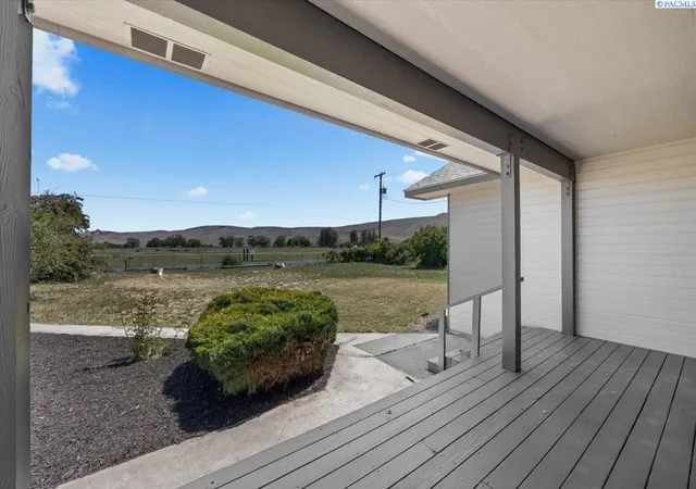 2nd image of 100608 W Old Inland Empire Hwy, Prosser, WA 99350 | MLS# 294391