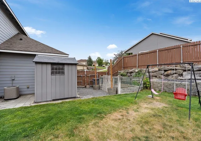 36th image of 3728 S Lincoln St, Kennewick, WA 99338 | MLS# 293298