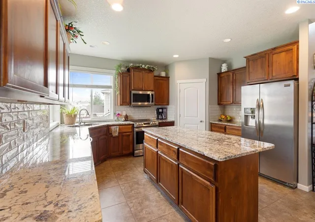 4th image of 3728 S Lincoln St, Kennewick, WA 99338 | MLS# 293298