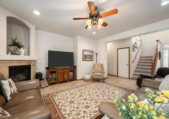 Photo 2 of Single family home for sale at 3515 S Keller St, Kennewick, WA 99337 | MLS# 290107 | Listing updated on 2026-09-17