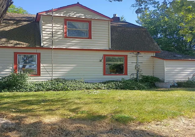 Homes for sale in Sunnyside, WA | 31 N Mclean Rd, Sunnyside, WA 98944 | MLS# 293940