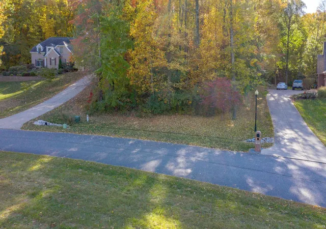 Photo 2 of Land for sale at 2701 Woodstone Ln, Evansville, IN 47712 | MLS# 202243372 | Listing updated on 2026-04-15