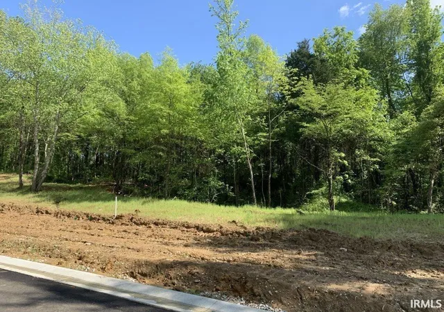 3rd image of 1336 Horseshoe Bend Dr, Evansville, IN 47725 | MLS# 202415726