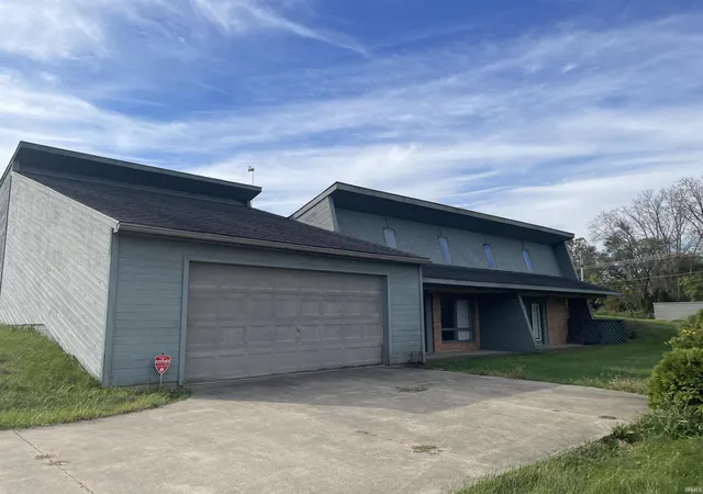 Photo 2 of Sale Pending at 21835 State Road 120, Elkhart, IN 46516 | MLS# 202430164 | Listing updated on 2026-08-27