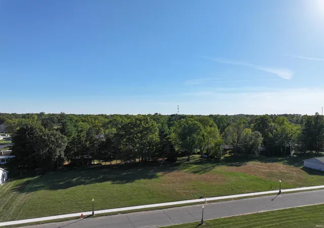 4th image of 249 E Galbreath Dr, Winamac, IN 46996 | MLS# 202438428