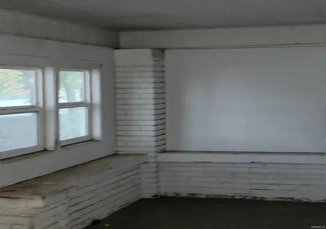 5th image of 2420 Lafayette Ave, Terre Haute, IN 47805 | MLS# 202441659