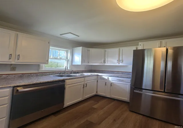 4th image of 805 W 12Th St, Bloomington, IN 47404 | MLS# 202442186