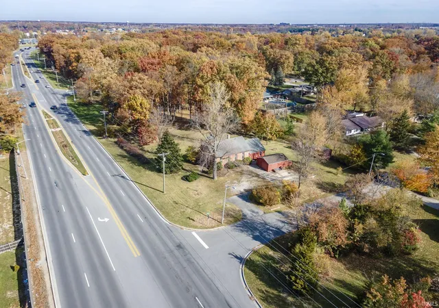 2nd image of 8126 Coldwater Rd, Fort Wayne, IN 46825 | MLS# 202442488