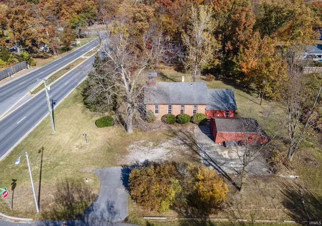 3rd image of 8126 Coldwater Rd, Fort Wayne, IN 46825 | MLS# 202442488
