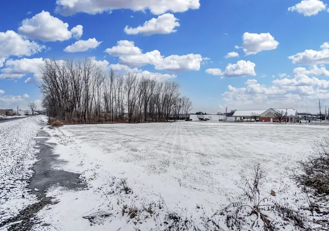 7th image of 397 W 250, Warsaw, IN 46582 | MLS# 202443294