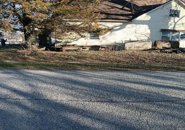 Photo 1 of Manufactured home for sale at 229 W Broadway St, Shelburn, IN 47879 | MLS# 202448140 | Listing updated on 2026-04-13