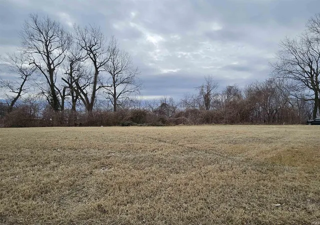 Photo 1 of Land for sale at 612 Riverview Ct, Evansville, IN 47713 | MLS# 202504248 | Listing updated on 2026-01-27