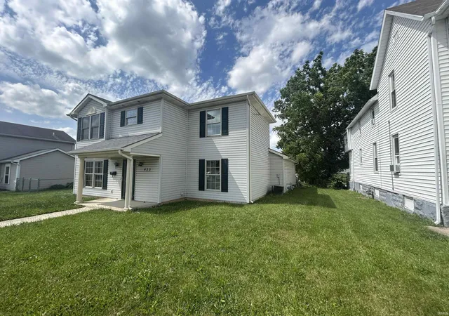 Photo 2 of Manufactured home for sale at 435 Saint Martins St, Fort Wayne, IN 46803 | MLS# 202504408 | Listing updated on 2026-08-01