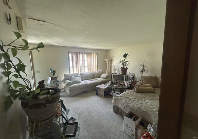 Photo 3 of Manufactured home for sale at 435 Saint Martins St, Fort Wayne, IN 46803 | MLS# 202504408 | Listing updated on 2026-08-01