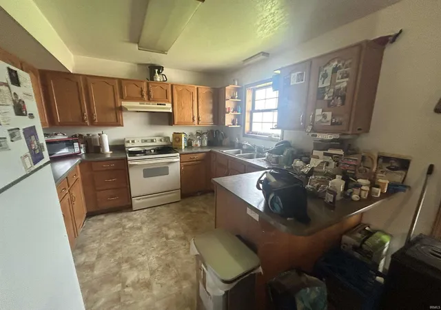 Photo 4 of Manufactured home for sale at 435 Saint Martins St, Fort Wayne, IN 46803 | MLS# 202504408 | Listing updated on 2026-08-01