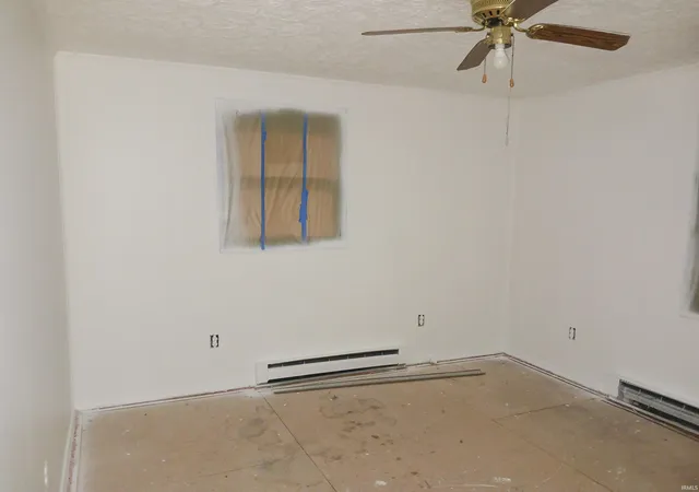Photo 3 of Manufactured home for sale at 442 S Troll St, Sullivan, IN 47882 | MLS# 202506528 | Listing updated on 2026-04-13
