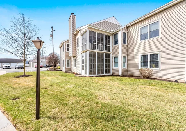 3rd image of 300 E Medusa St #5D, Syracuse, IN 46567 | MLS# 202509747