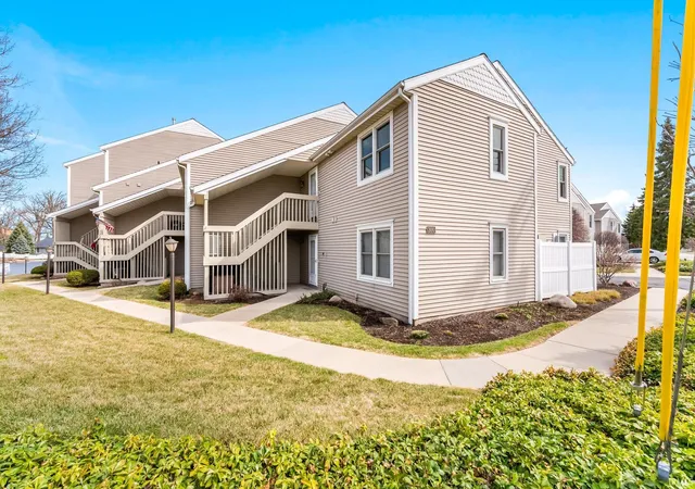 5th image of 300 E Medusa St #5D, Syracuse, IN 46567 | MLS# 202509747