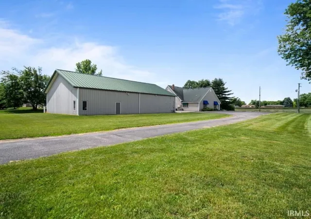 Photo 2 of Manufactured home for sale at 1611 Pheasant Run, Huntertown, IN 46748 | MLS# 202516515 | Listing updated on 2025-12-27