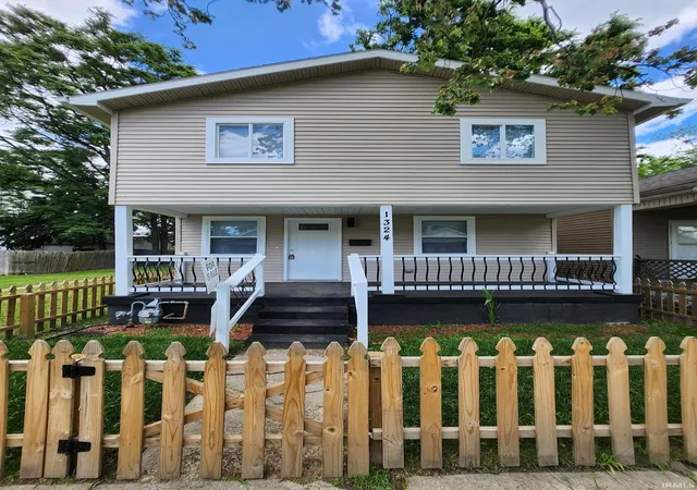 Photo 1 of Manufactured home for sale at 1324 E Illinois St, Evansville, IN 47711 | MLS# 202519366 | Listing updated on 2026-04-24