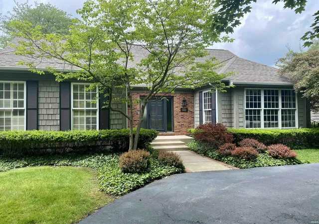 1st image of 1303 E Erskine Manor Hl, South Bend, IN 46614 | MLS# 202520750
