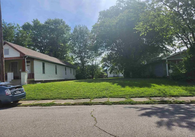 3rd image of 926 S Elliott St, Evansville, IN 47713 | MLS# 202520845