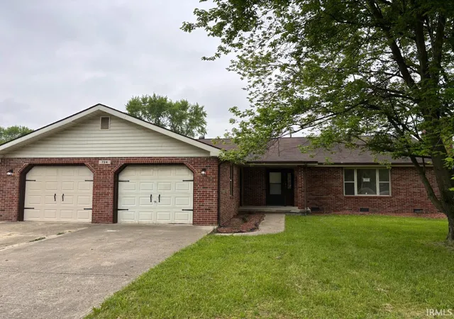 3rd image of 724 Iroquois Dr, Anderson, IN 46012 | MLS# 202520920
