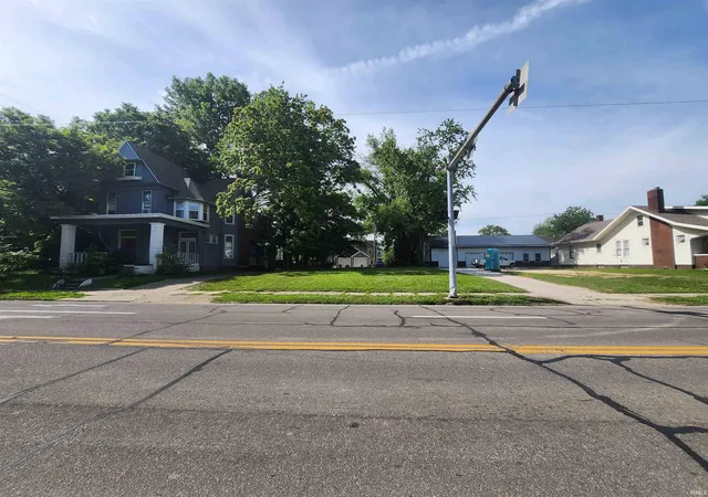 Homes for sale in Evansville, IN | 511 Washington Ave, Evansville, IN 47713 | MLS# 202520926