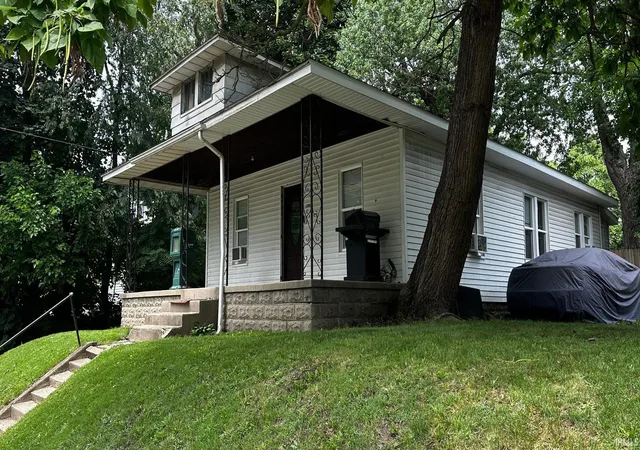 3rd image of 1809 Elwood Ave, South Bend, IN 46628 | MLS# 202528910