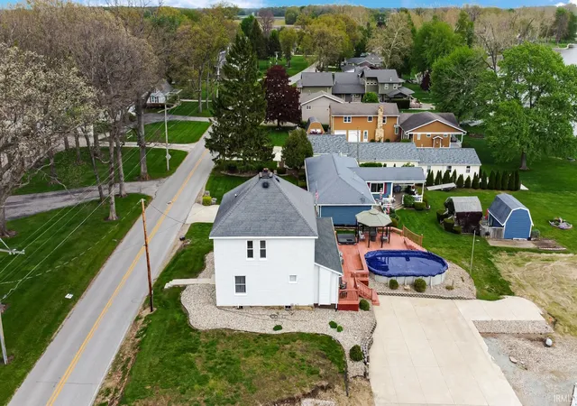 Homes for sale in Bremen, IN | 9071 N Shore Dr, Bremen, IN 46506 | MLS# 202529535