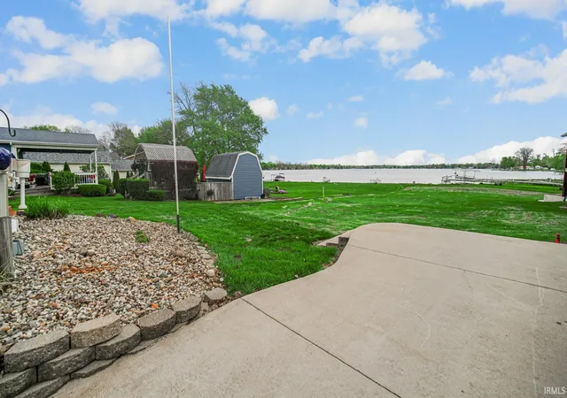 Homes for sale in Bremen, IN | 9071 N Shore Dr, Bremen, IN 46506 | MLS# 202529535
