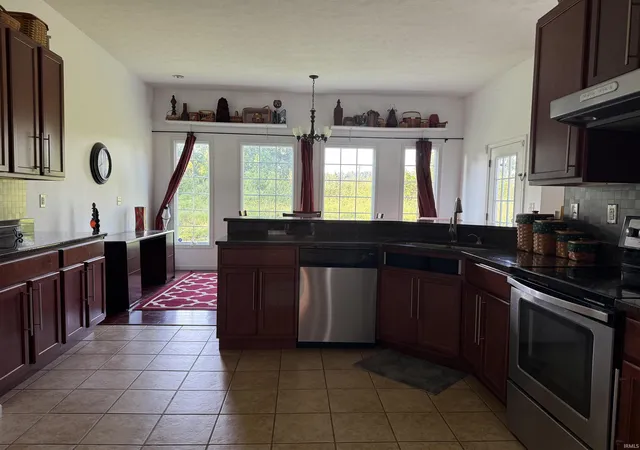 4th image of 460 Kentucky Hollow Rd, Bedford, IN 47421 | MLS# 202530312