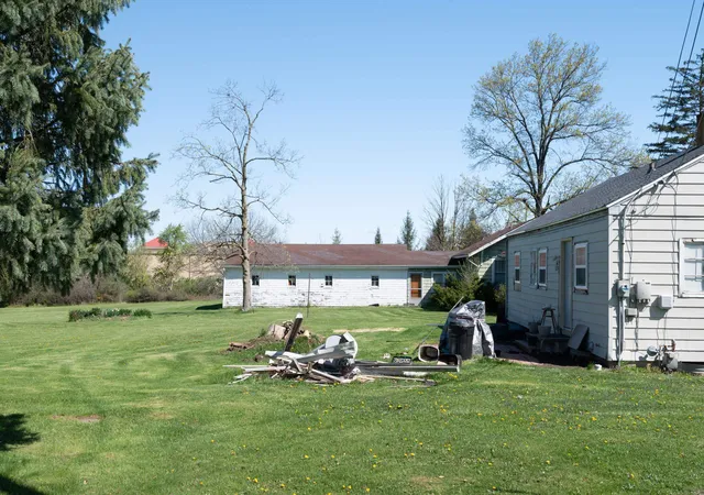 Photo 4 of Manufactured home for sale at 1406 Reckeweg Rd, Fort Wayne, IN 46804 | MLS# 202530618 | Listing updated on 2026-09-02