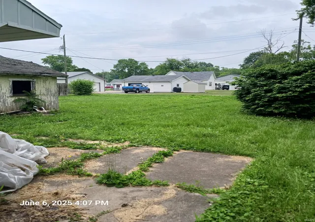 5th image of 605 N Columbia St, Brazil, IN 47834 | MLS# 202534248