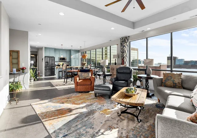 4th image of 203 E Berry St #905, Fort Wayne, IN 46802 | MLS# 202535075