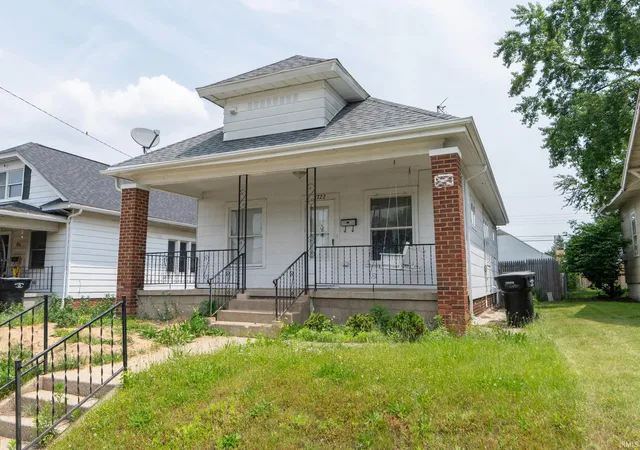 Photo 3 of Manufactured home for sale at 1722 Nash St, South Bend, IN 46613 | MLS# 202536839 | Listing updated on 2026-07-09