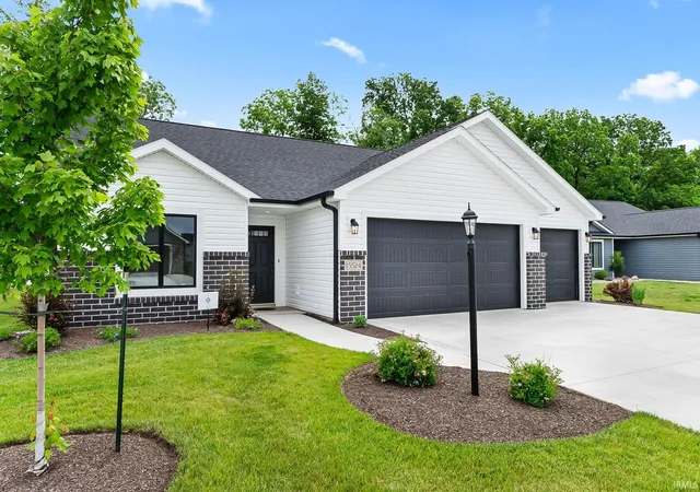 2nd image of 15524 Impala Dr, Huntertown, IN 46748 | MLS# 202536868