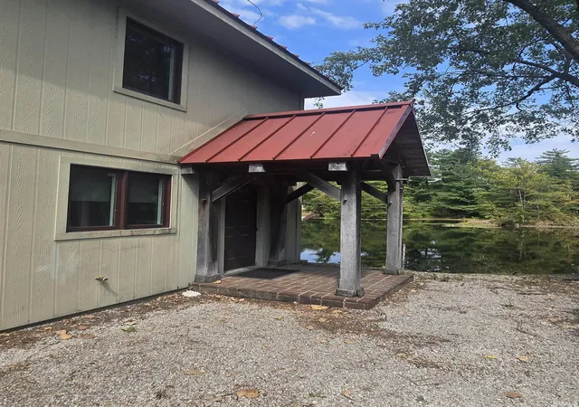 Photo 3 of Manufactured home for sale at 489 State Road 68 W Hwy, Lynnville, IN 47619 | MLS# 202537323 | Listing updated on 2026-09-21
