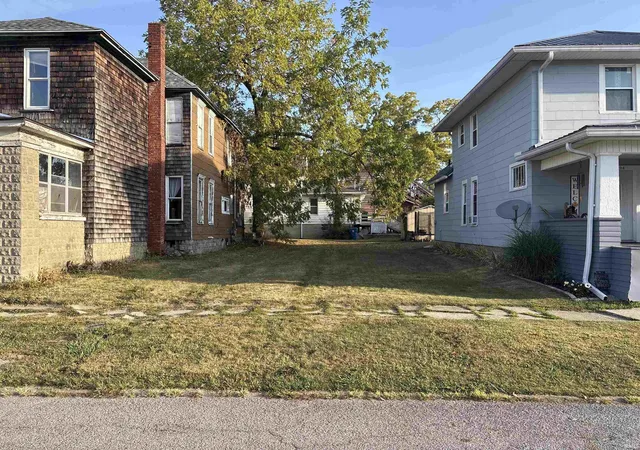 1st image of 202 E King St, Garrett, IN 46738 | MLS# 202537750