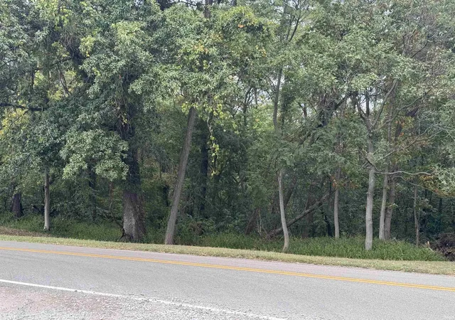 Photo 4 of Land for sale at 10045 Baumgart Rd, Evansville, IN 47725 | MLS# 202538940 | Listing updated on 2026-08-26