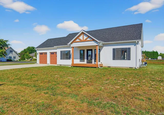Photo 3 of Manufactured home for sale at 203 Eagle Dr, Sweetser, IN 46987 | MLS# 202540288 | Listing updated on 2026-09-29