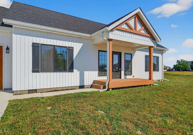 Photo 4 of Manufactured home for sale at 203 Eagle Dr, Sweetser, IN 46987 | MLS# 202540288 | Listing updated on 2026-09-29