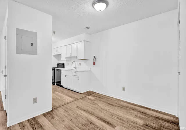 Photo 4 of Condo for sale at 3220 E John Hinkle Pl #B, Bloomington, IN 47408 | MLS# 202540763 | Listing updated on 2026-05-29