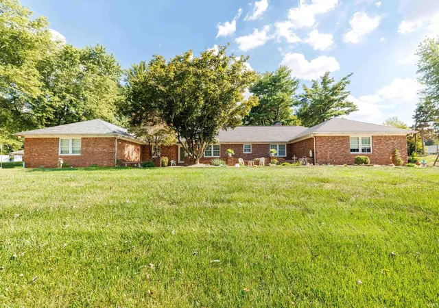 Manufactured home for sale at 3165 Hazelwood Dr, Vincennes, IN 47591 | MLS# 202541206