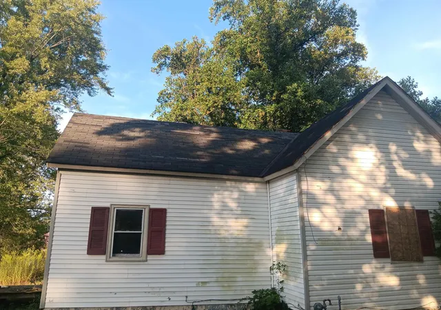 Photo 2 of Manufactured home for sale at 407 N Ledgerwood St, Carlisle, IN 47838 | MLS# 202541727 | Listing updated on 2026-06-11