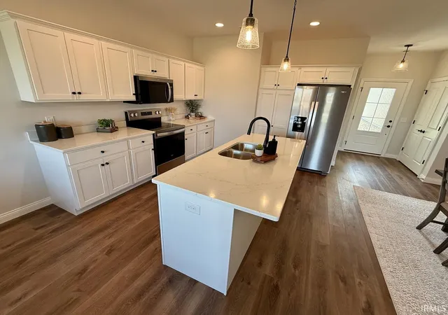 Homes for sale in Evansville, IN | 1610 Theo Dr #1, Evansville, IN 47711 | MLS# 202541855
