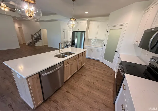 5th image of 2044 Briar Meadows Dr #2, Evansville, IN 47711 | MLS# 202541860