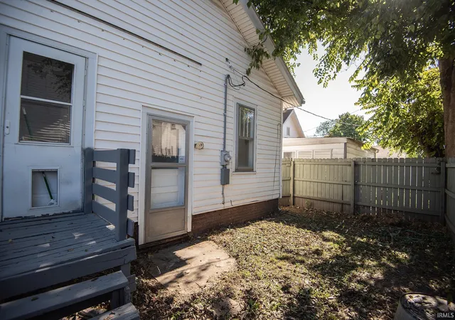 28th image of 607 Barnett St, Vincennes, IN 47591 | MLS# 202542058