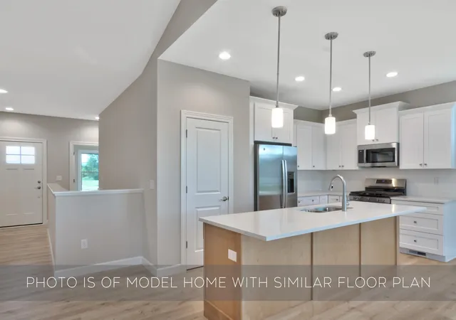 5th image of 11377 Albany Ridge Dr, Osceola, IN 46561 | MLS# 202543001